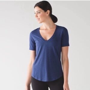 EUC Lululemon Love Tee III Heathered Emperor Blue Short Sleeve Tee Sz 8